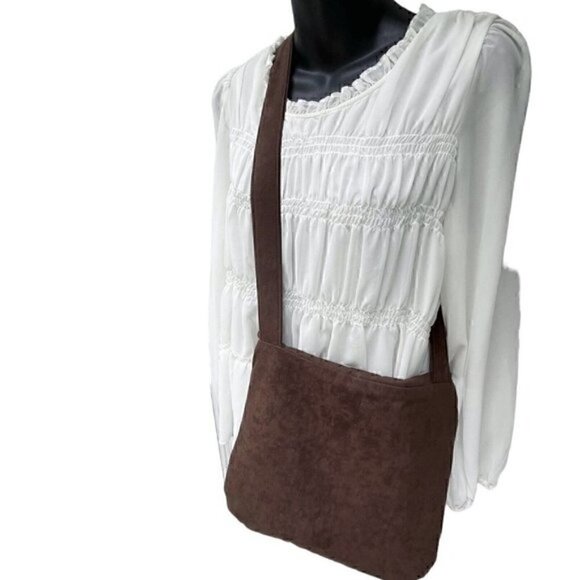 Magnolia Brown Crossbody Flap Over Shoulder Bag  Pink Floral Women’s M CUTE BOHO - Picture 4 of 13